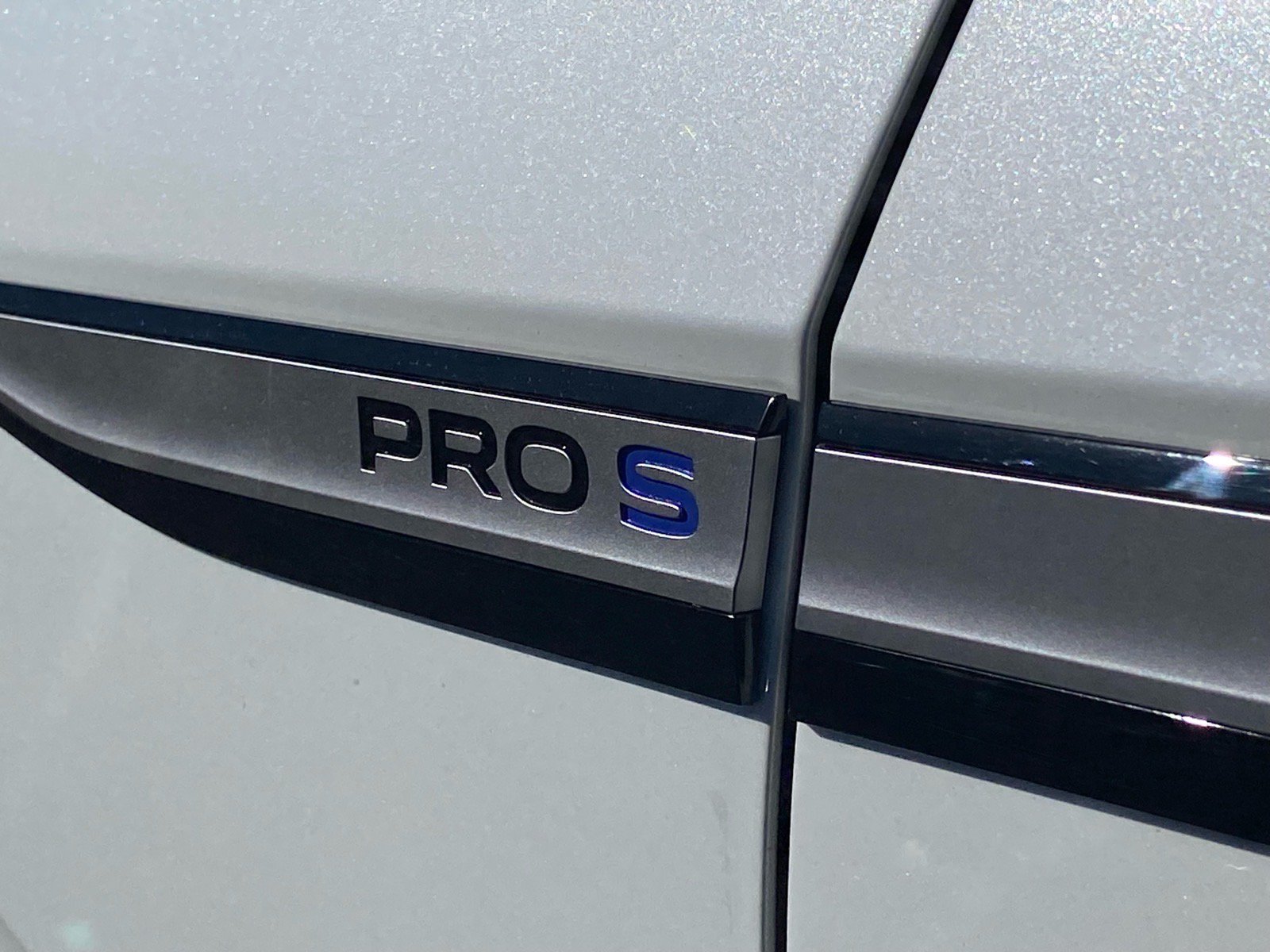 Certified 2023 Volkswagen ID.4 Pro S RWD image 3