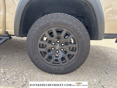 Used 2024 Chevrolet Colorado Trail Boss w/ Technology Package image 51