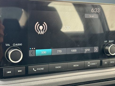 Certified 2025 Honda Accord SE image 22