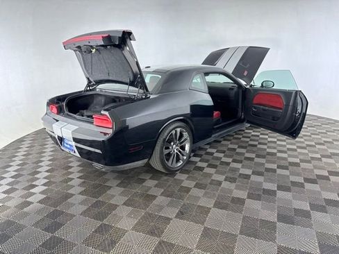 Used 2013 Dodge Challenger SRT8 w/ Harman Kardon Audio Group RWD image 17