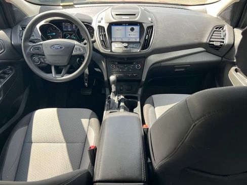 Used 2017 Ford Escape SE w/ Equipment Group 201A AWD/4WD image 14