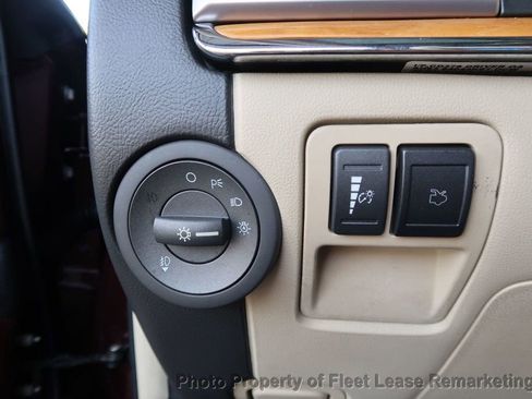 Used 2011 Lincoln MKZ Lincoln MKZ image 33