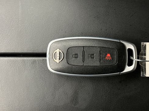 Used 2023 Nissan Rogue S AWD/4WD image 21