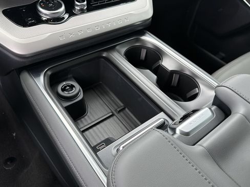 New 2026 Ford Expedition Max Active RWD image 10