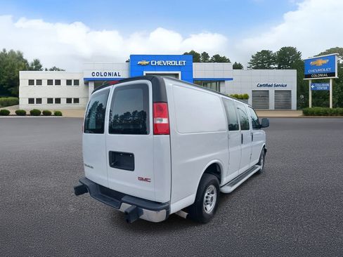 Used 2024 GMC Savana 2500 w/ Driver Convenience Package RWD image 4