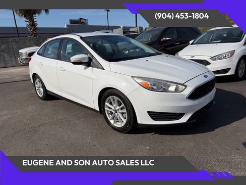 Used 2017 Ford Focus SE FWD image 1
