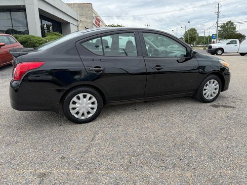 Used 2017 Nissan Versa S Plus FWD image 17