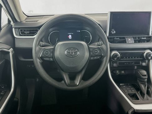 Used 2025 Toyota RAV4 LE AWD/4WD image 17
