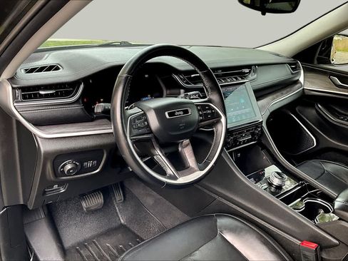 Used 2021 Jeep Grand Cherokee L Limited AWD/4WD image 18
