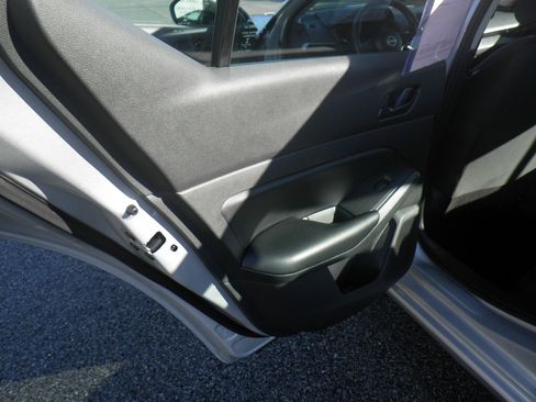 Used 2024 Nissan Altima 2.5 S image 17