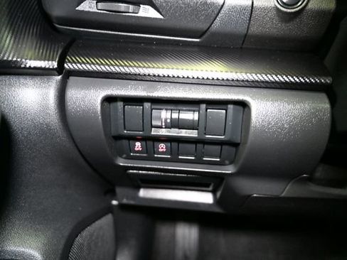 Used 2023 Subaru Crosstrek 2.0i Premium image 41