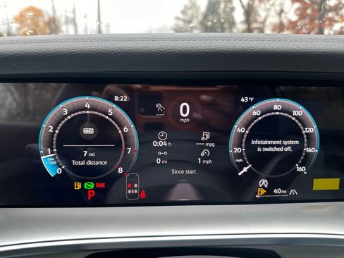 New 2026 Volkswagen Tiguan SE R-Line image 8