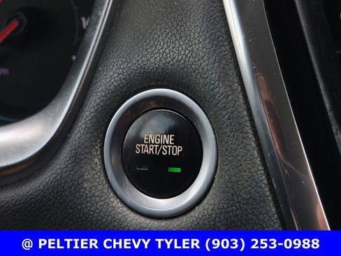 Used 2021 Chevrolet Traverse LT FWD image 27