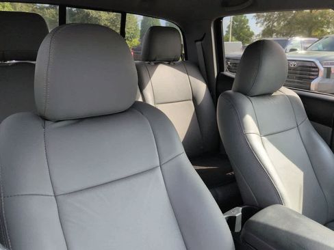 Used 2014 Toyota Tacoma 4x4 Double Cab w/ TRD Sport Package image 7