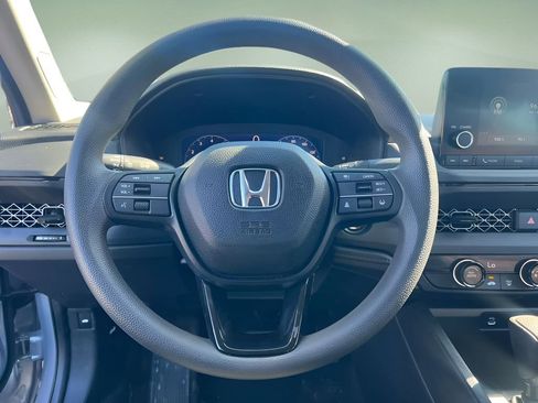 Used 2025 Honda Accord LX image 15