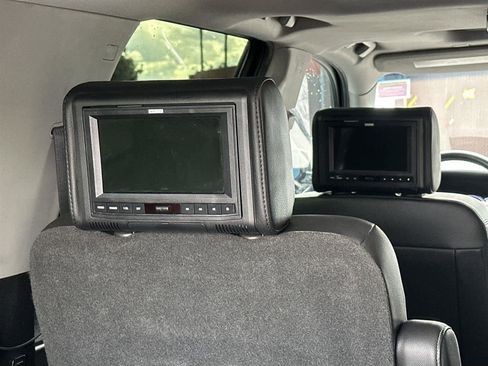 Used 2018 Chevrolet Tahoe Premier w/ RST 6.2L Performance Edition image 31