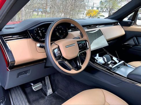 Used 2025 Land Rover Range Rover Sport Dynamic SE AWD/4WD image 18