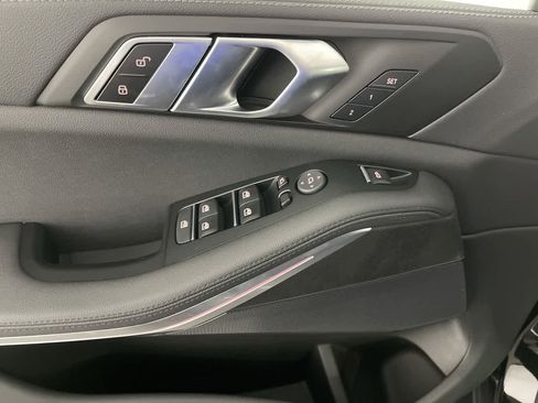 Certified 2022 BMW X5 xDrive40i w/ Premium Package image 11