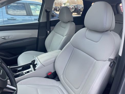 Used 2025 Hyundai Tucson SEL image 16