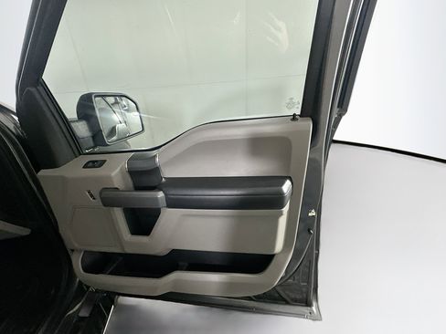 Used 2017 Ford F150 XLT w/ Equipment Group 302A Luxury image 31