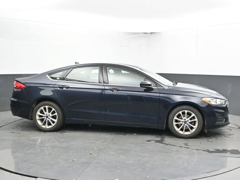 Used 2020 Ford Fusion SE FWD image 11