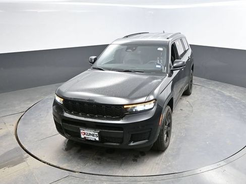 Used 2024 Jeep Grand Cherokee L Laredo AWD/4WD image 42