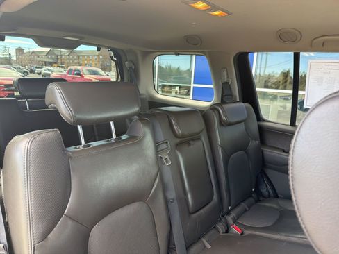 Used 2011 Nissan Pathfinder Silver image 14