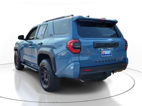 Used 2026 Toyota 4Runner TRD Off-Road Premium AWD/4WD image 3