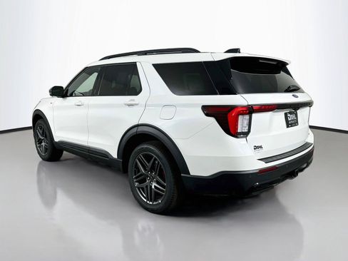 New 2026 Ford Explorer ST-Line w/ ST-Line Street Pack AWD/4WD image 10