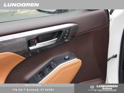 Used 2020 Toyota Highlander Platinum AWD/4WD image 21