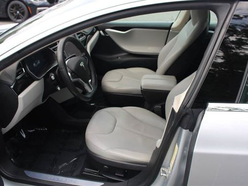 Used 2015 Tesla Model S 85 RWD image 8
