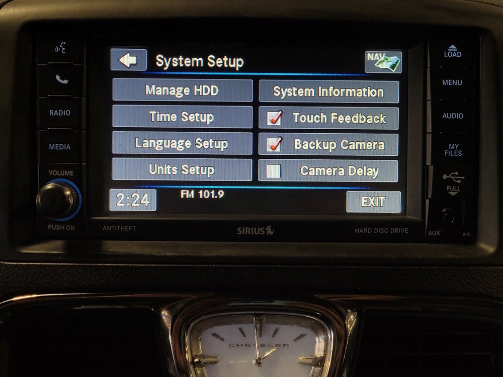 Used 2014 Chrysler Town & Country S FWD image 25