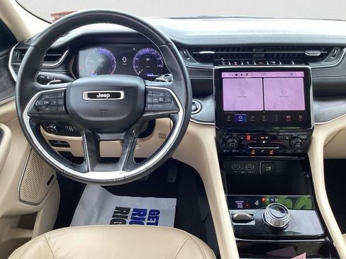 Used 2022 Jeep Grand Cherokee L Limited image 10