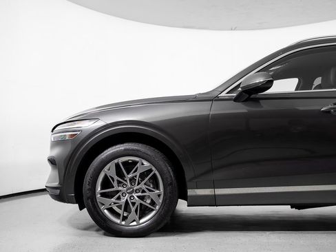 Used 2025 Genesis GV70 2.5T AWD/4WD image 14