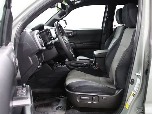 Certified 2023 Toyota Tacoma TRD Off-Road w/ Technology Package image 10