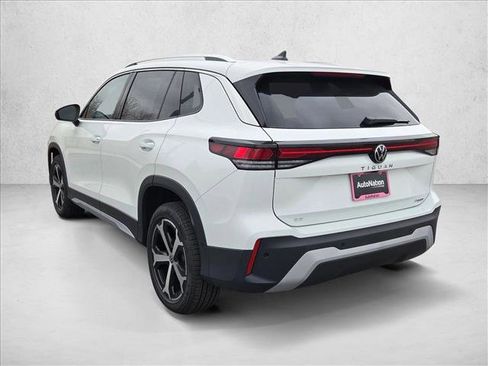 New 2026 Volkswagen Tiguan SE image 9