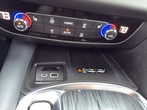 Certified 2023 Buick Enclave Essence w/ Experience Buick Package image 20