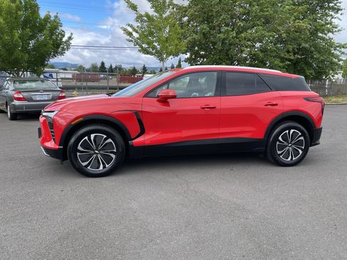 Used 2024 Chevrolet Blazer EV LT AWD/4WD image 2