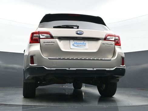 Used 2017 Subaru Outback 2.5i Limited AWD/4WD image 23