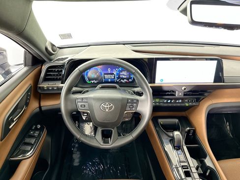 Used 2025 Toyota Crown Signia w/ Advanced Technology Package AWD/4WD image 23