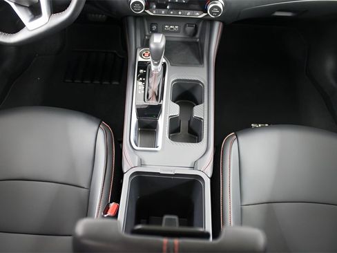 Used 2025 Nissan Sentra SR w/ SR Premium Package image 25