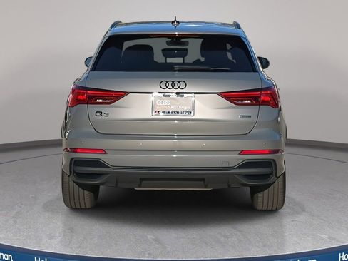Used 2025 Audi Q3 2.0T Premium w/ Convenience Package image 4