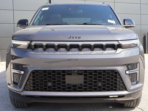 New 2026 Jeep Grand Wagoneer L Limited w/ Premium Group II AWD/4WD image 7