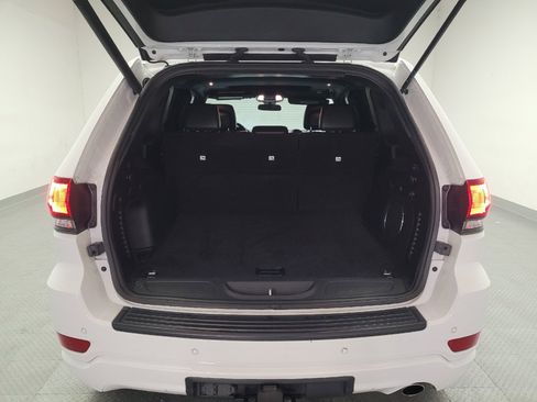 Used 2021 Jeep Grand Cherokee Laredo X AWD/4WD image 29