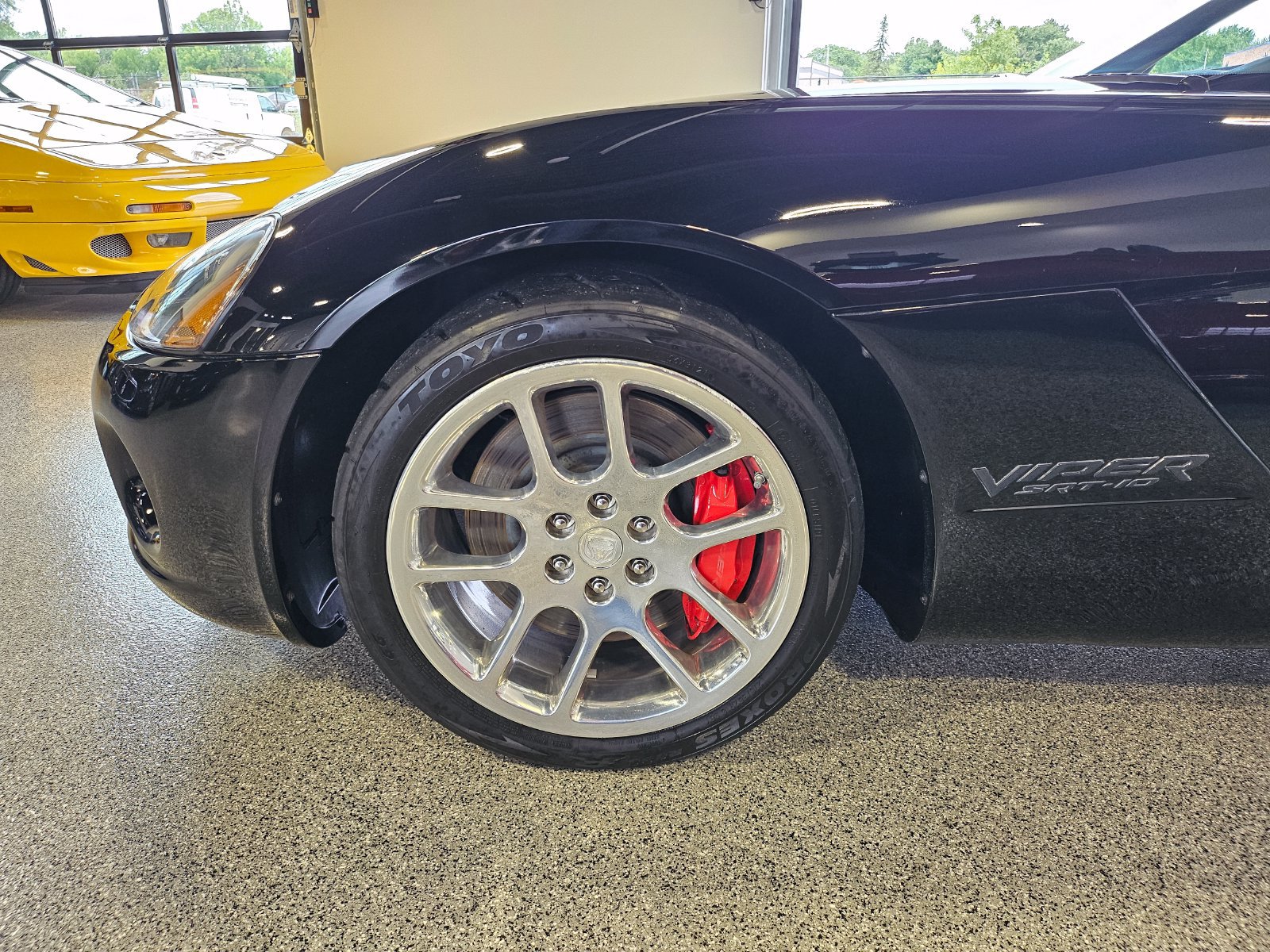 Used 2005 Dodge Viper SRT-10 RWD image 19