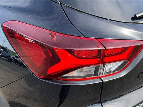 Used 2021 Chevrolet TrailBlazer ACTIV w/ Technology Package image 31