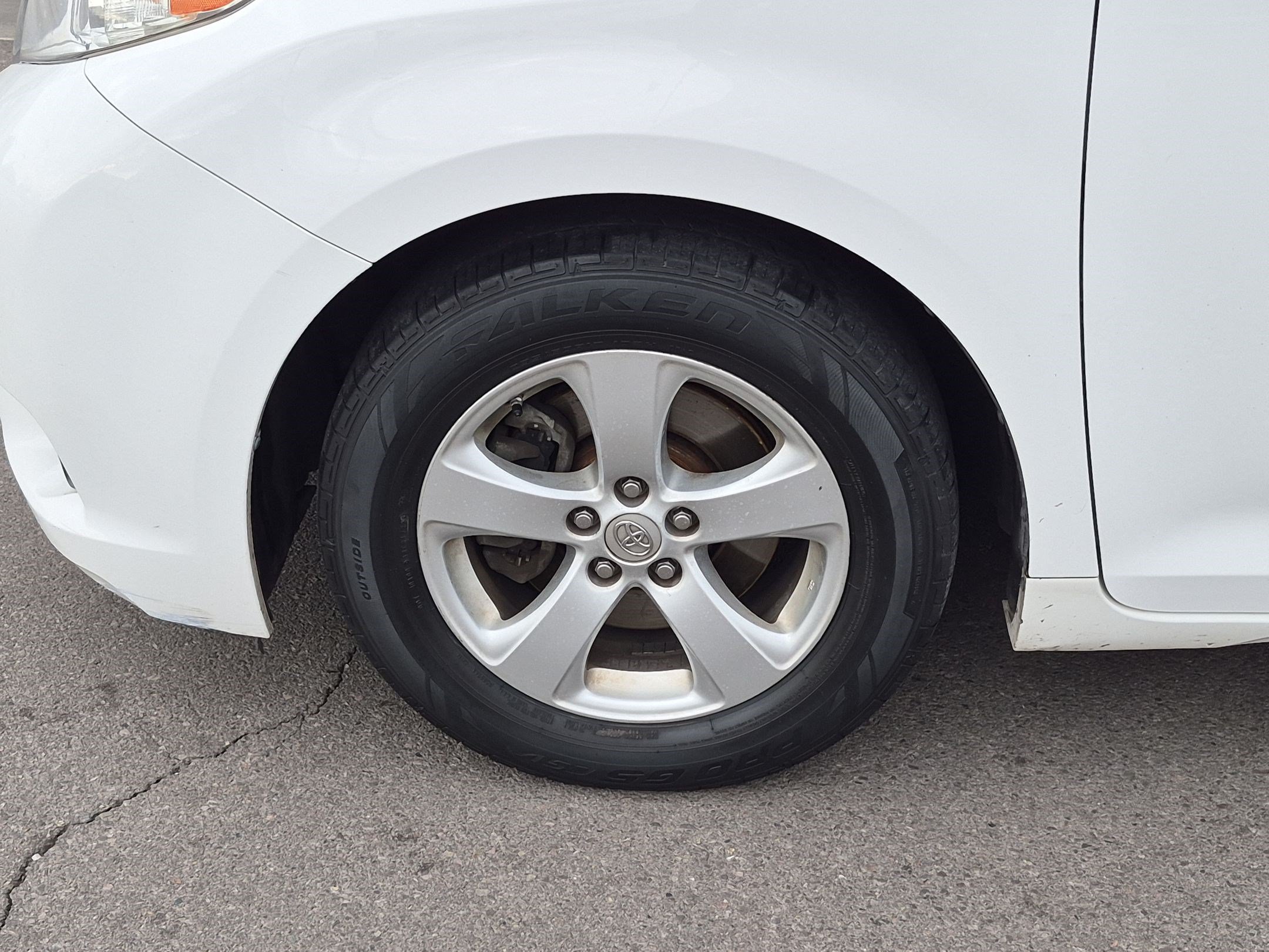 Used 2014 Toyota Sienna LE FWD image 13
