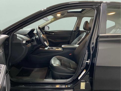 Used 2020 Nissan Altima 2.5 SR w/ Premium Package image 12