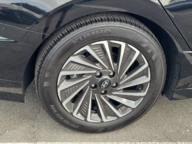 Used 2024 Hyundai Sonata Limited FWD image 32
