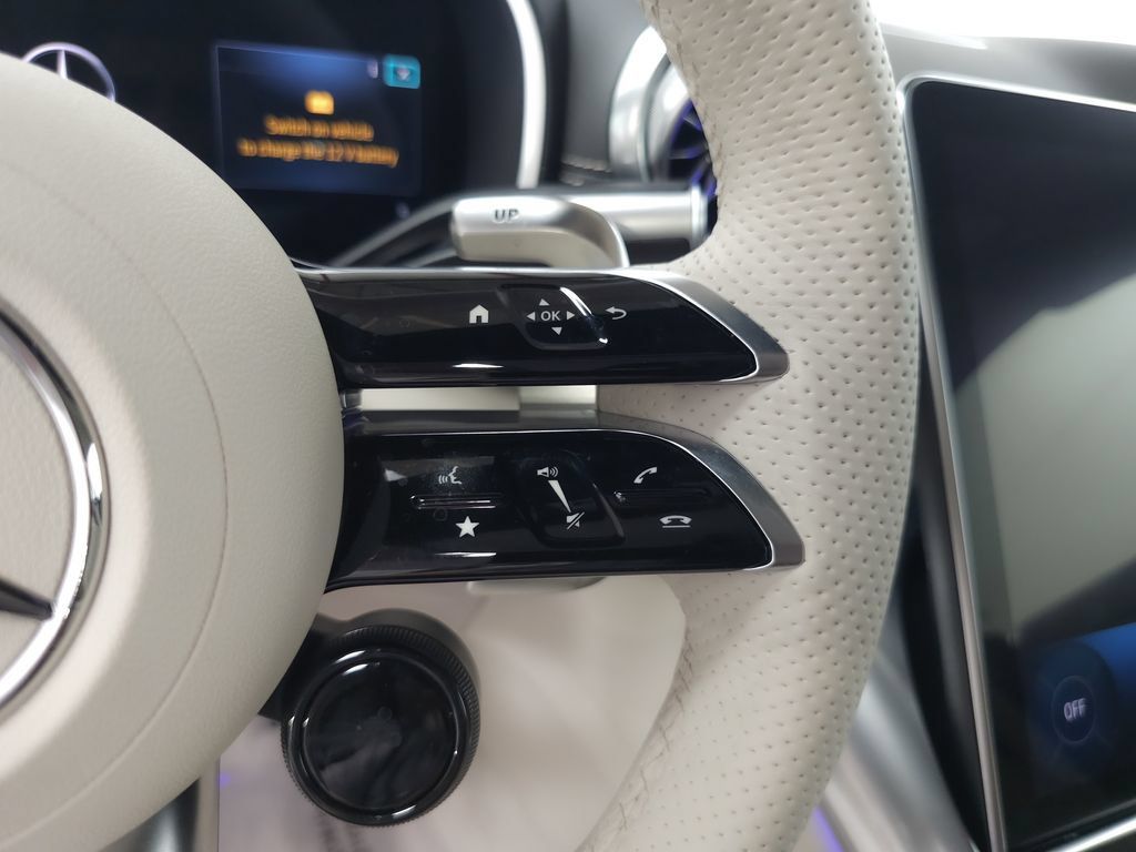 Used 2025 Mercedes-Benz SL 63 AMG 4MATIC image 14